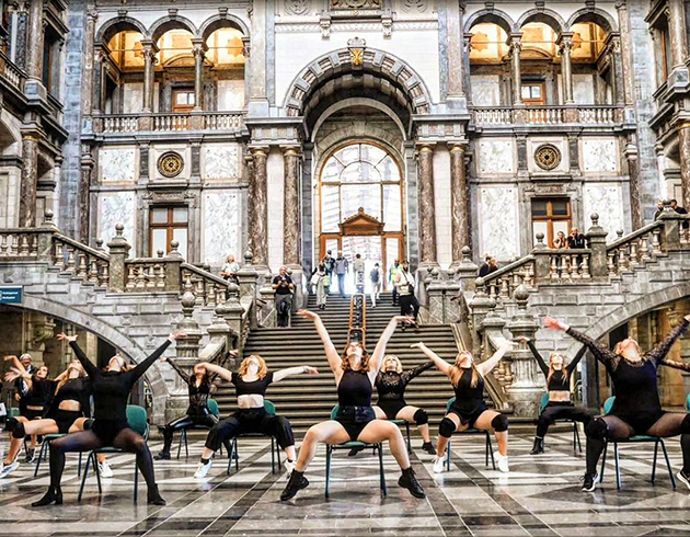 Antwerpen-Centraal - Body Expressive