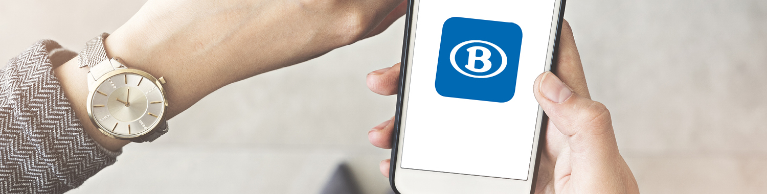 Utilisateur de l'app SNCB pour planifier ses voyages et acheter ses tickets