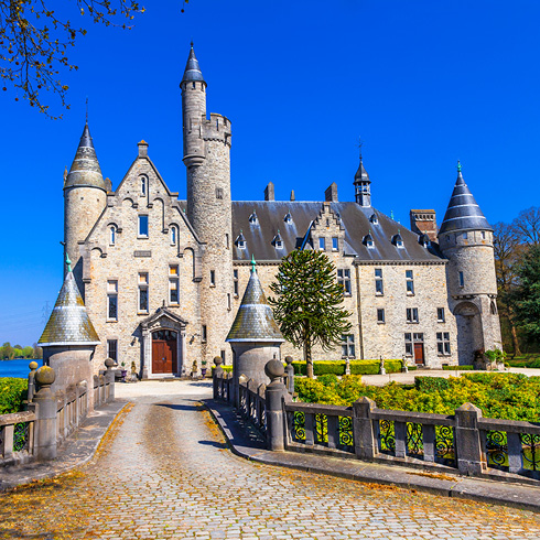 Belle entrée vers le Château Marnix Sainte-Aldegonde